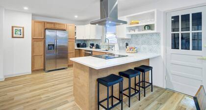 4 bedroom house in Summerville perfect for family, business, group bookings!