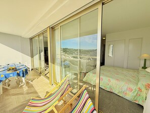 WiFi, bed sheets - 06DJ - Apartment with sea view for 4 people - terrace (Villeneuve-Loubet)