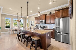 Fridge, microwave, oven, stovetop - Best View in Villa Lago ~ 6 Seat Golf Cart (Miramar Beach)