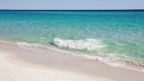 Beach nearby - Bikes, Wet Bar, 2 King Bedrooms~Walk to Seaside (Santa Rosa Beach)