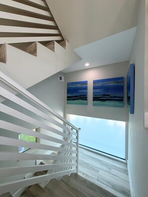 Interior - Modern 3-Story Retreat w/ Private Pool, Jacuzzi, BBQ & Terraces - Key Largo (Key Largo)