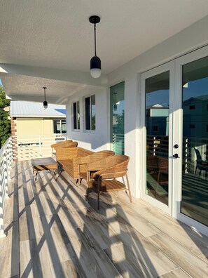 Property grounds - Modern 3-Story Retreat w/ Private Pool, Jacuzzi, BBQ & Terraces - Key Largo (Key Largo)