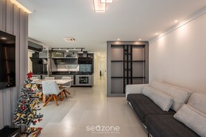 Basic Apartment | Living area