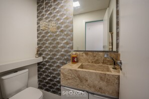 Basic Apartment | Bathroom | Shower