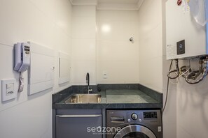 Basic Apartment | Interior