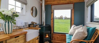 Wiltshire Weavers Hut