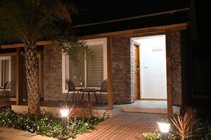 Front of property - SHETTAR'S KUSUM RESORT (Badami)