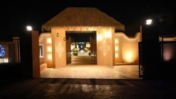 Fachada de la propiedad