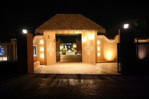 Fachada de la propiedad