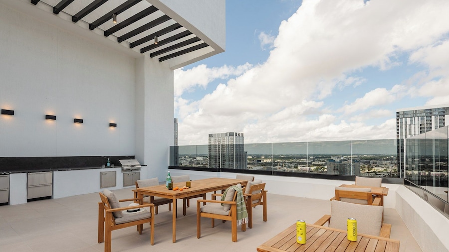 District 225 by Nomada