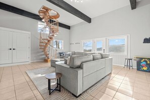 TV, fireplace - Seven Devils Sky Haven: Hot Tub, Tubing, and Mountain Views (Seven Devils)