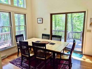 Dining - FirePit, Deck, Grill, Screened Porch, Trail & More (Berkeley Springs)
