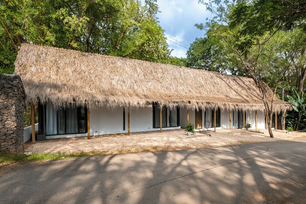 full property exterior, private road