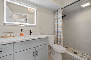 Hair dryer - Modern 2 bed/1 bath duplex, close to everything. (Port Charlotte)