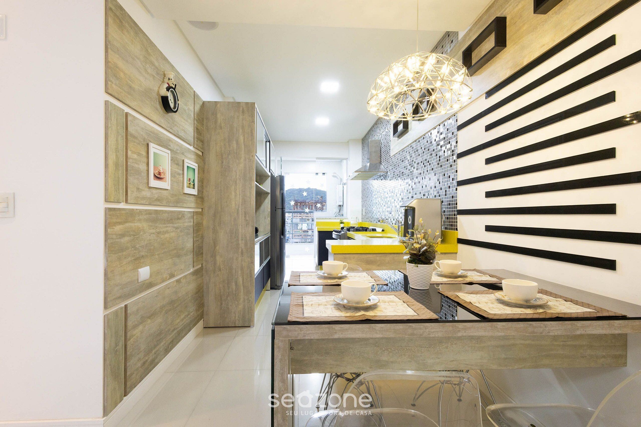 Basic Apartment | Dining