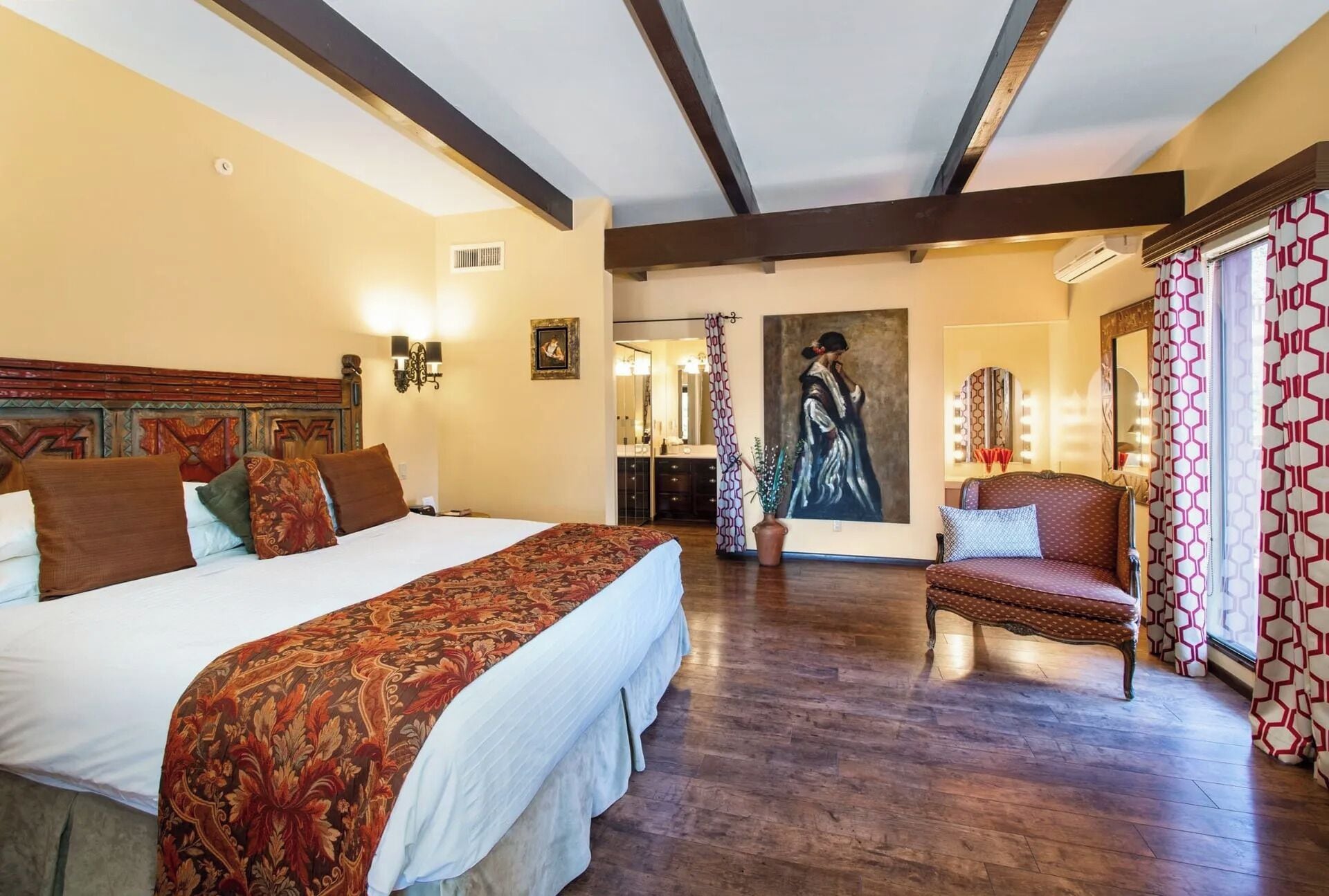 Individually decorated, WiFi