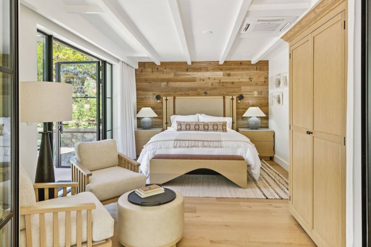 Cabin, 1 King Bed, Patio, River View | WiFi, individually decorated