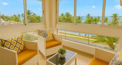 Elegant 3BD Condo with Sea View, King Bed, Pool