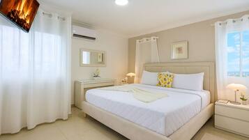 Strykjärn/strykbräda, wi-fi och sängkläder