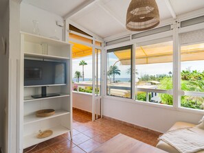 Smart TV - New Sweden By CanariasGetaway (San Bartolomé de Tirajana)