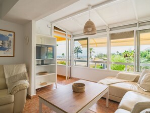 Smart TV - New Sweden By CanariasGetaway (San Bartolomé de Tirajana)