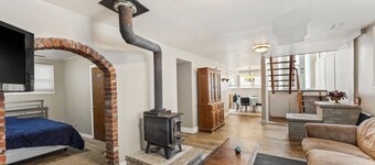 Charming Kingston Home w/Private Yard & Peaceful Vibes — Family Friendly!