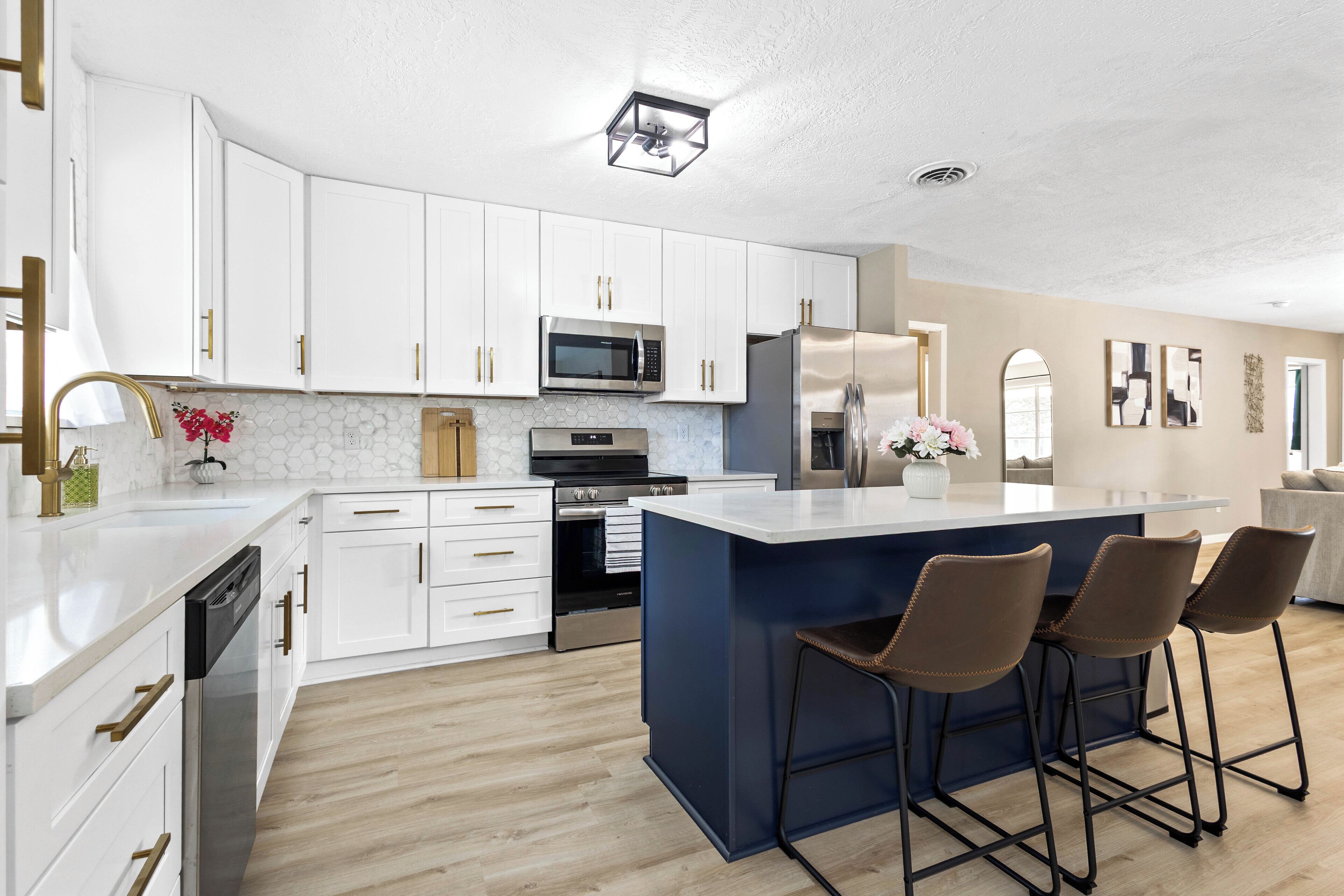 ميكروويف، فرن، موقد طهي مسطح، غسالة أطباق