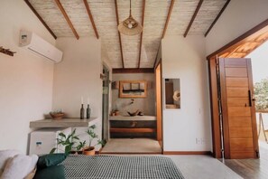 Deluxe Double Room, Balcony, Courtyard View | Iron/ironing board, free WiFi