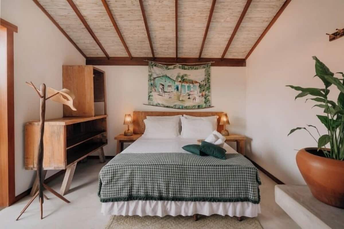 Deluxe Double Room, Balcony, Courtyard View | Iron/ironing board, free WiFi