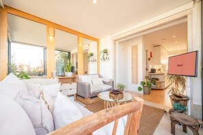 TV - GuestReady - Charming Apartment with Terrace (Lisbon)