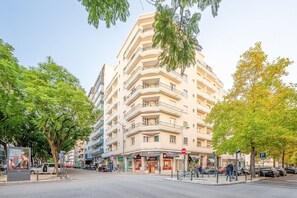 Exterior - GuestReady - Charming Apartment with Terrace (Lisbon)