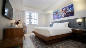 Iron/ironing board, bed sheets