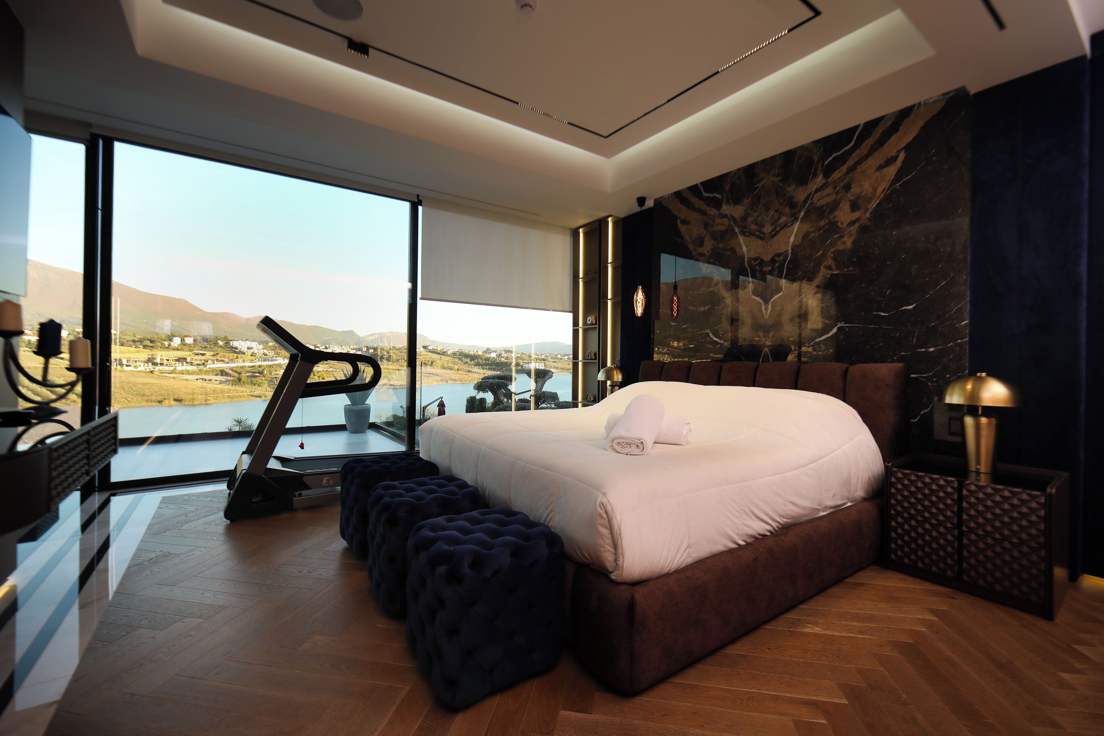 4 bedrooms, iron/ironing board, travel cot, free WiFi