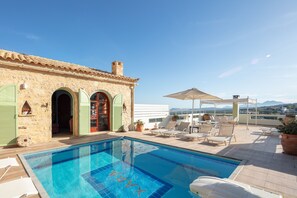 Pool - Hara, a charming villa with nice Views, private pool (Agia Triada)