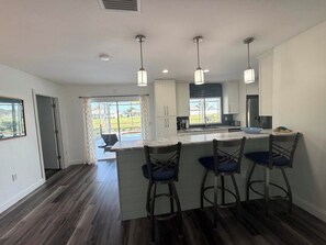 Interior - Perfect vacation getaway! 5 miles to the Gulf ! Pool House! (Bradenton)