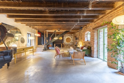 Holiday Home 'Relax en Casona Ănica Lanueva' with Private Pool, Wi-Fi & Air Conditioning