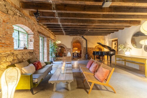 Historische Casona in der Sierra de Gredos – Privater Pool, 7 Schlafzimmer, 14 Gäste