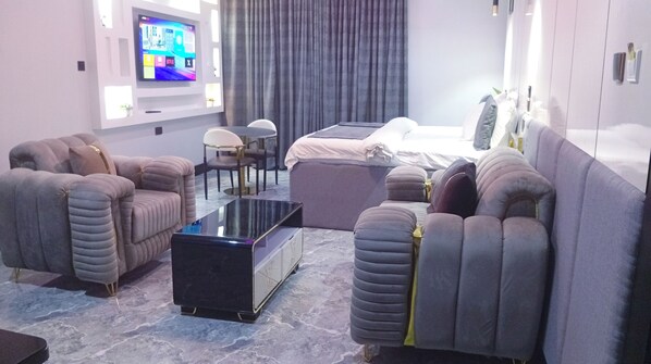 Superior-Doppelzimmer zur Einzelnutzung, Stadtblick | Schreibtisch, kostenloses WLAN