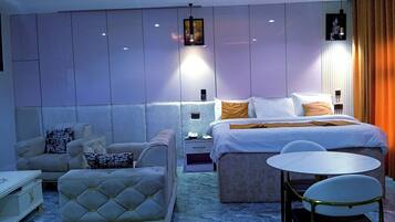 Suite - byudsigt | Skrivebord, gratis Wi-Fi