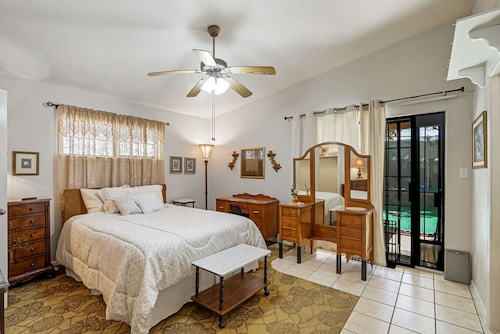 Casa de la Abuelita / Near I-10
