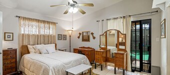 Casa de la Abuelita / Near I-10