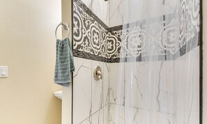 Towels, soap, shampoo, toilet paper