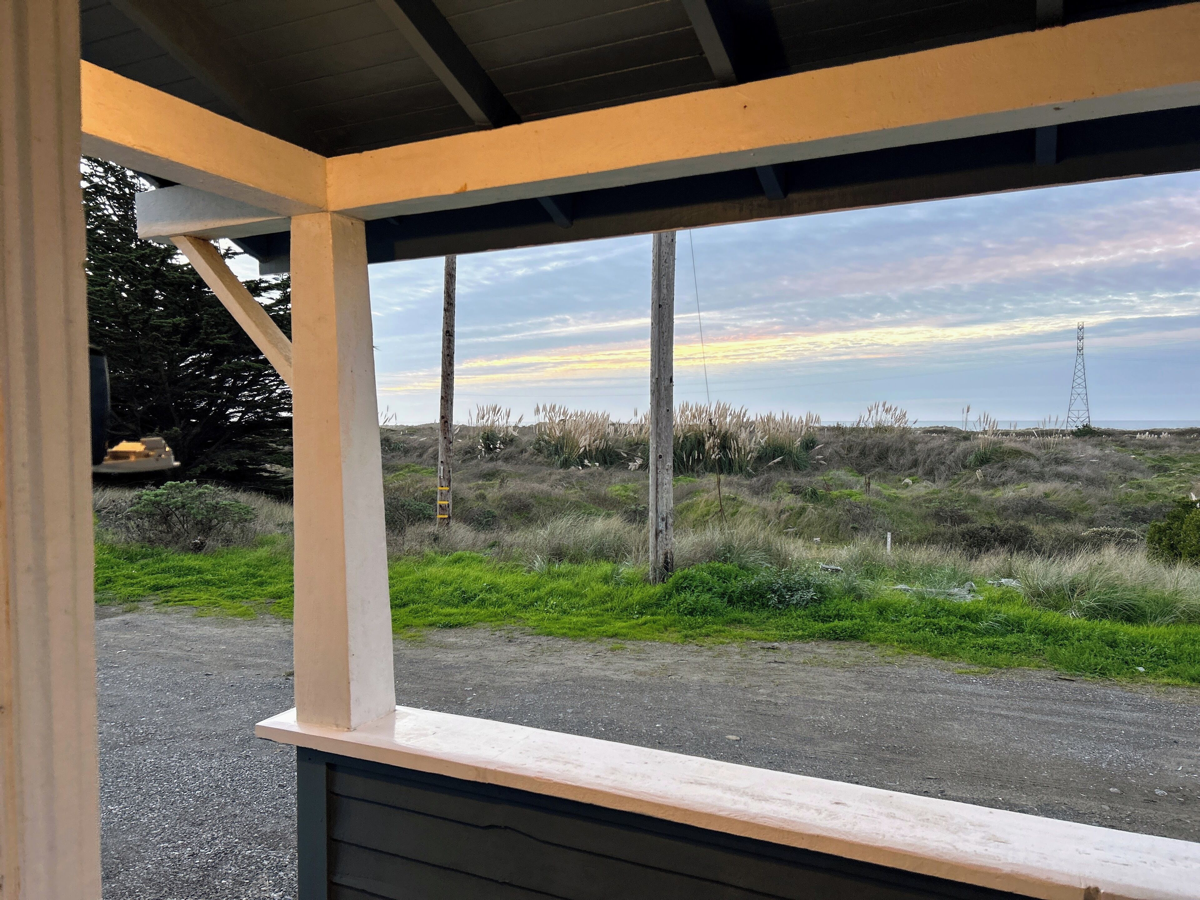 المنطقة المحيطة بالمنشأة