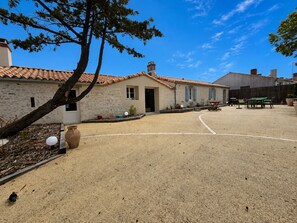 Exterior - Family house in village center, pets on request (L'Aiguillon-sur-Mer)