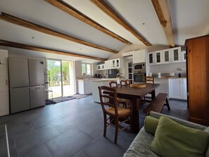 Interior - Family house in village center, pets on request (L'Aiguillon-sur-Mer)