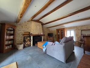 TV - Family house in village center, pets on request (L'Aiguillon-sur-Mer)