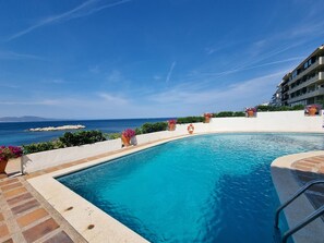 Pool - Exclusive apartment 50m from the beach with pool in L'Escala (L'Escala)