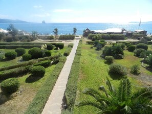 Property grounds - 2-room apartment with sea view and parking, Le Lavandou (Le Lavandou)