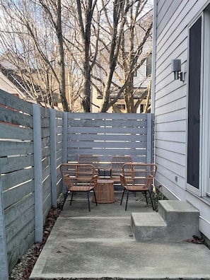 Terrace/patio - Modern Home in Historic Neighborhood-10 MINUTE walk to Top Eats (Indianapolis)
