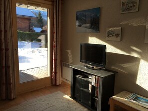 Fernseher, Kamin